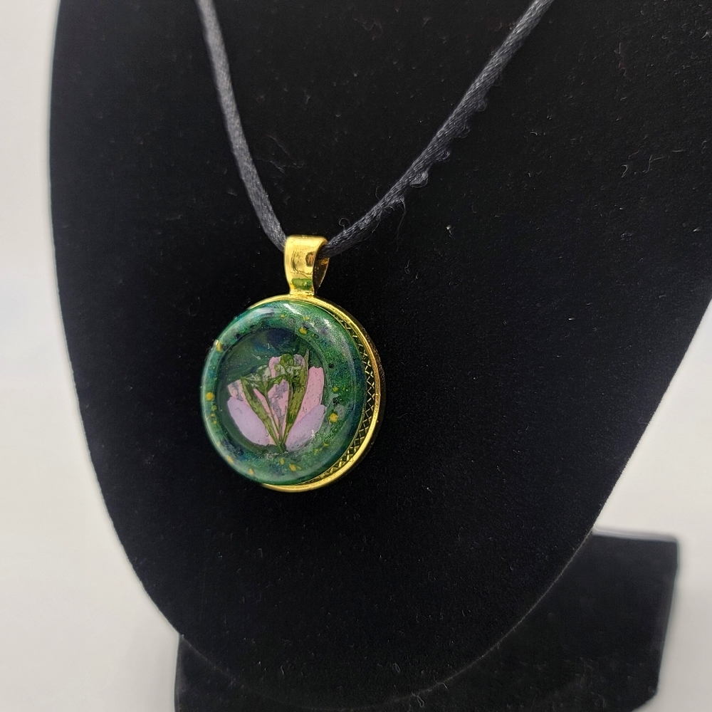Handmade Window Gem - Picture 3 of 6